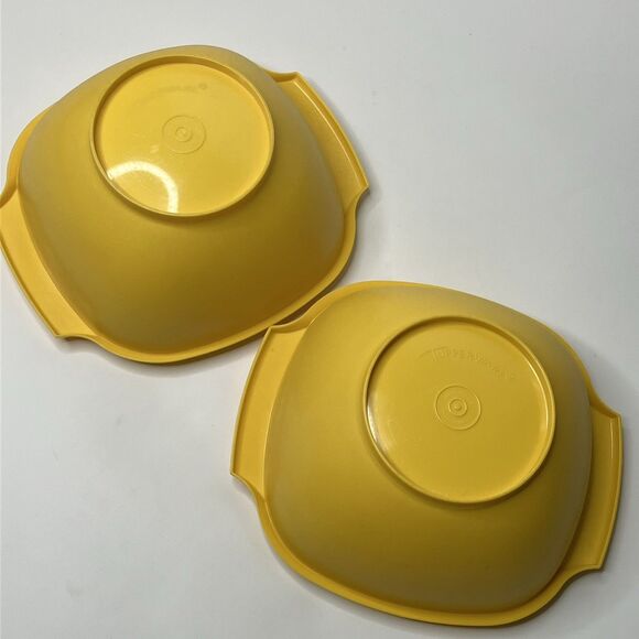 Vtg Tupperware Set of 2 Gold Servalier Bowls w/Lids 836-9 - Picture 6 of 13